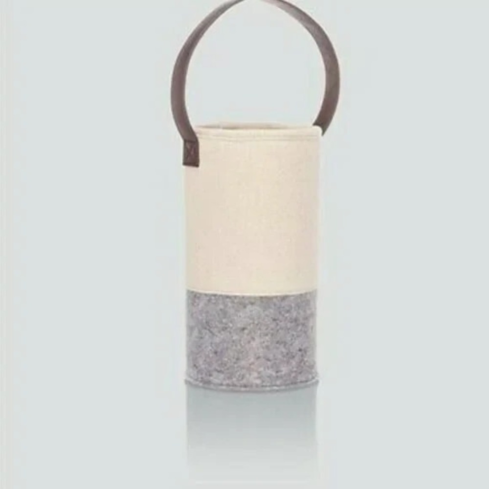 Thirty One Felt Wine Gift Bag Natural with Brushed‎ Whisper Grey